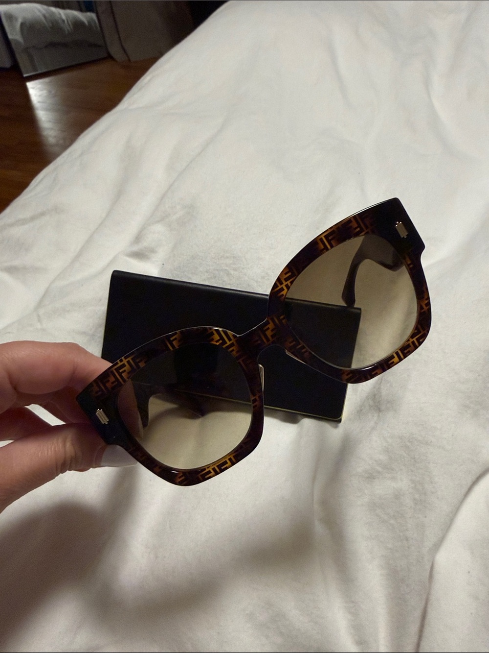Fendi Tortoiseshell Square Sunglasses with Gradient Brown Lenses